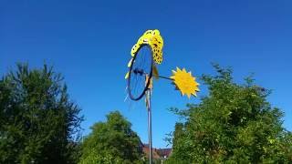 DIY  Windspiel selber gebaut aus Fahrradfelge mit Windfahne [upl. by Isiahi851]