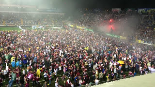 Saprissa Campeon 🏆30 Aficionados invaden en minutos la cancha 2014 [upl. by Aimahs559]