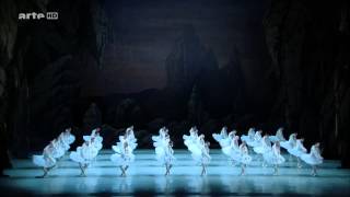 La Bayadère  Le Royaume des Ombres  1ère partie [upl. by Fiester]