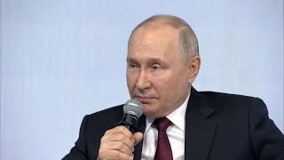 «Знаю как это делается» Владимир Путин напомнил о работе в КГБ в беседе с итальянским издателем [upl. by Olivie]