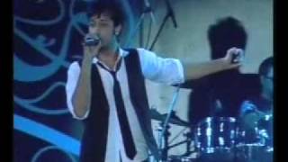 ATIF ASLAM LIVE Bheegi Bheegi Raato MaiHQ [upl. by Aynor239]