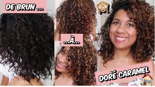 Je TEST de DECOLORER mes cheveux BOUCLÉS à la MAISON 😱🏠  De BRUNE à des MÈCHES DORÉES CARAMEL 🙈 [upl. by Link]