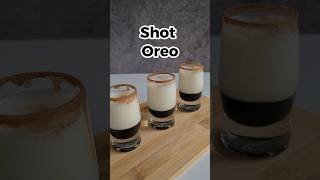 Shot Oreo z Malibu i crustą z czekolady 🤩🥥🍫 z książki 🚀quotProste shotyquot🎉 [upl. by Dranyar]