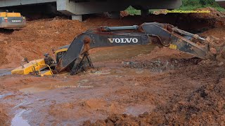 Heavy Excavator Accident Sink Underwater amp Stuck In Deep Mud Recovery By Excavator amp Bulldozer [upl. by Idarb56]