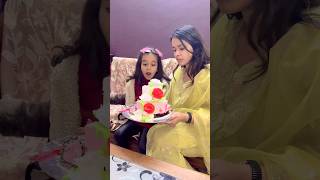 amaira ke liye aya cake 😍 shorts thegeetagurjar [upl. by Auhsohey]