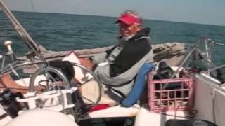 Macgregor 26X sailing with a bungee cord at the helm [upl. by Volney]