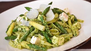 Recette  Tagliatelle aux asperges et à la feta pesto de roquette et noix [upl. by Gombach729]