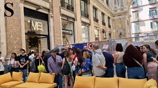 Apre la nuova Mondadori decine di persone in fila all’inaugurazione [upl. by Hux591]