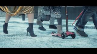 Littlewoods 30quot Christmas Advert  The Christmas Walk [upl. by Atinel]