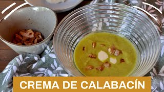 Crema de calabacín con queso y panceta [upl. by Terrell194]