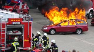 Tag der offenen Tür der FFW Ansbach  Autobrand löschen [upl. by Didier]