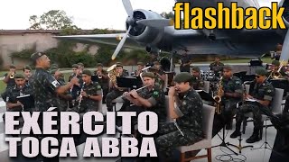 EXÉRCITO TOCA ABBA Canal Flashback com Carlos Bighetti [upl. by Netsud]