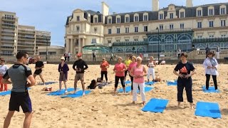 Cours de pilates sur la plage [upl. by Clava42]