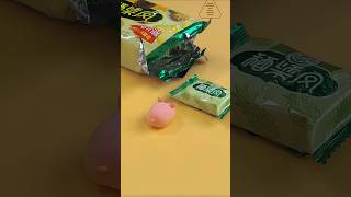 Piggy Eating activity part63 stopmotion [upl. by Eenram]