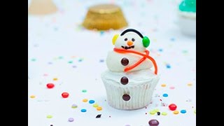 Cupcake a pupazzo di neve  videoricette di dolci di Natale per bambini [upl. by Artnoed]