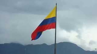 Bandera Colombiana ondea [upl. by Rennane839]