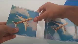 KAROL G KG0516  Unboxing CD [upl. by Cirderf]