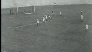 WK Voetbal NederlandsIndië  Tsjechoslowakije 1938 [upl. by Fairleigh]