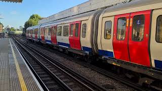 PUTNEY BRIDGE Station 2022 [upl. by Yetti]