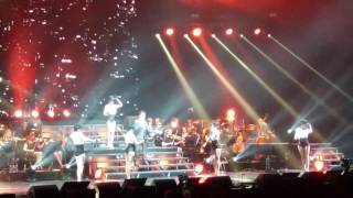 IL DIVO Carlos Marín Menchero singing NY NY at O2 LONDON [upl. by Evelin]