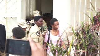 Diane Rwigara yambitswe iroza mu gihe Adeline Rwigara we atagaragaye mu rukiko [upl. by Aerahs]