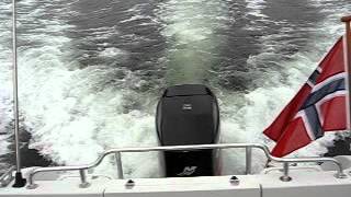 Askeladden 585 freestyle 135 hp mercury optimax 43 knotsvideo båten sepember 06avi [upl. by Tade]