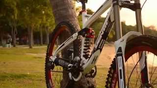 Identiti Mogul Bike Check 2014 [upl. by Arahas143]