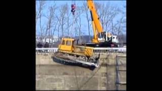 Crane Lowering Dozer Into Pit  Fairly Smooth Technique [upl. by Torray]