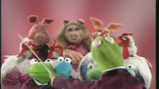 The Muppet Show Kermit Miss Piggy The Muppet Glee Club  quotTemptationquot [upl. by Ecirtemed]