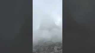 EL URRIELLU O NARANJO DE BULNES ES UN ESPECTÁCULO INCLUSO CUANDO LA NIEBLA NO TE DEJA VERLO BIEN [upl. by Laurie141]