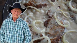 Old Fashioned Hamburger Steak and Gravy  Comfort Food Perfection classicrecipes comfortfood [upl. by Atlee133]