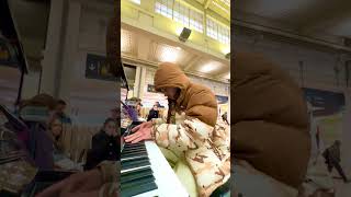 Piano Gare de l’Est je joue Medellin de Sofiane Pamart [upl. by Izaak]