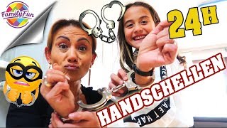 24 STUNDEN mit HANDSCHELLEN GEFESSELT 😆 zu KRASS HILFEE  Family Fun [upl. by Kristof]