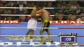 Humberto Gonzalez vs Michael Carbajal 3  44 [upl. by Collbaith701]