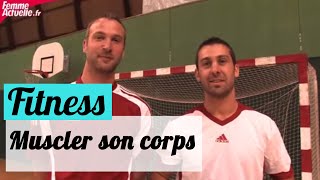 Muscler son corps avec les handballeurs [upl. by Acinhoj]