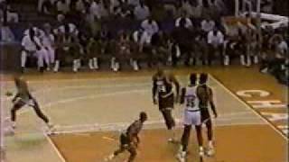 Robinson blocks MJ then gets schooled [upl. by Cynar]