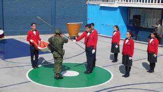 Incineración de la Bandera Nacional Colegio Oxford 2017 [upl. by Renaxela150]