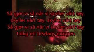 Norwegian Christmas Song quotSå går vi rundt om en enebærbuskquot [upl. by Fidole]