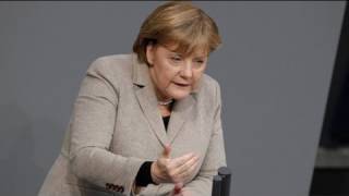 Merkel quotSi seguimos hacia la unión fiscal Europa saldrá de la crisis más fuertequot [upl. by Aiet]