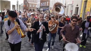 Shirt Tail Stompers  Jazz Parade  When The Saints Go Marching In [upl. by Hgiel]