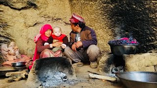 Cooking in the Caves of Bamiyan Afghanistan How people live 2024 in Afghanistan like fifth century [upl. by Hardner]