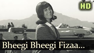 Bheegi Bheegi Faza  Shashi Kala  Anupama  Asha Bhosle  Hemant Kumar  Dharmendra  EvergreenSong [upl. by Tilly]