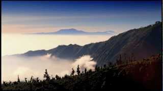 Mount Bromo HD Timelapse Movie by Justin Ng [upl. by Dronski]