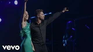 David Bisbal  Todo Es Posible En Directo En El Teatro Real 2017 ft Tini Stoessel [upl. by Photina222]