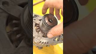 change alternator pulliتبدیل بكره دينموautomobileاكسبلورshortvideoalternatorstricksusacar [upl. by Hcaz]