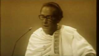 Hemant Kumar Live rare footage zindagi kitni khoobsurat hai by Music n Chilli [upl. by Burgess852]