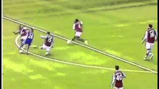 Riyad Mahrez skills fools 3 West Ham defenders at one go EPL 2016 [upl. by Azaria829]