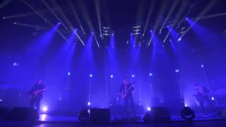 Arctic Monkeys  Do I Wanna Know iTunes Festival 2013 lyricslegendado [upl. by Atnwahsal]