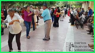 BAILE EN LA PLAZA DE ARMAS TORREON COAHUILA MEXICO Noche de Cumbia NO Cuento con Derechos de Autor [upl. by Jemmie]