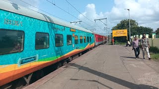 20821 Pune  Santragachi Humsafar Express Skipping Akurdi [upl. by Antonina25]